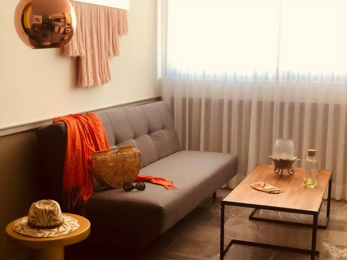 פלאייה דל כרמן Singular Joy Downtown Residences מלון פלאייה דל כרמן